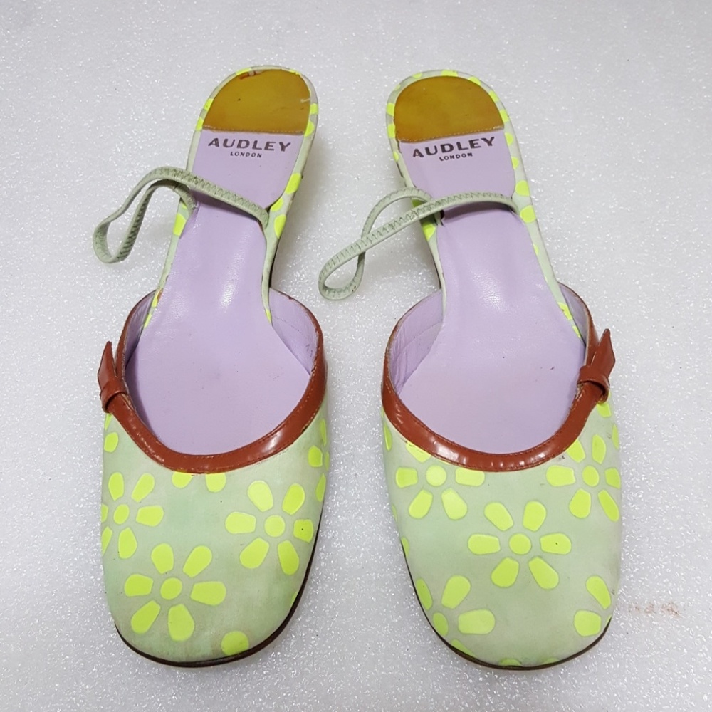AUDLEY  kitten heels sandal size 8.5